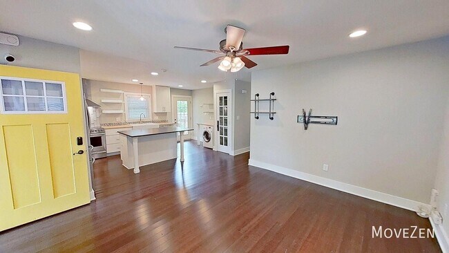 Foto del edificio - 908 Brighton Rd