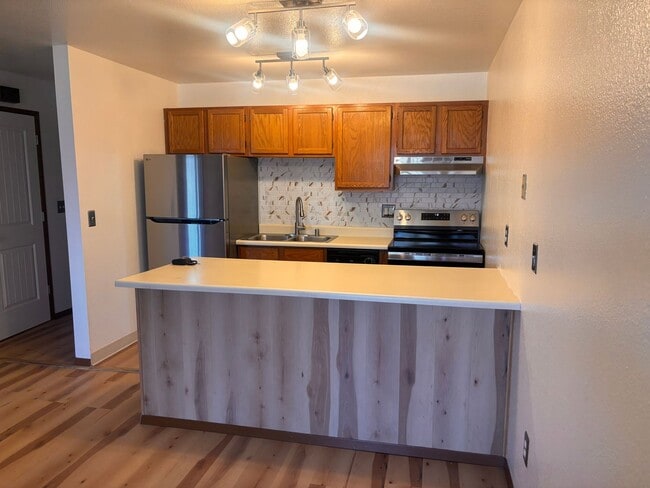 Building Photo - Independence Park 1 Bedroom Condo with Gar...