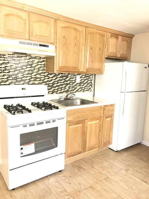 Primary Photo - 2550 22nd St