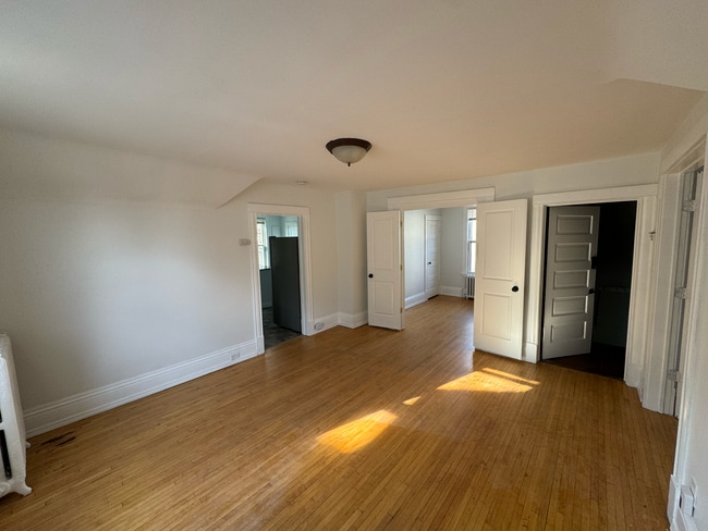 Building Photo - 1826 Pierce St NE