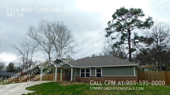 Building Photo - Beautiful 3 Bedroom, 2 Bath Home w/Fenced ...