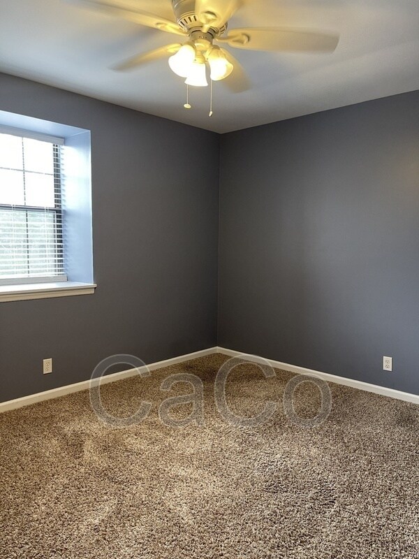 Foto del edificio - 5786 Stone Brook Dr