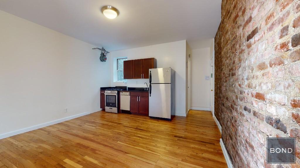 Foto principal - 207-209 West 11th Street