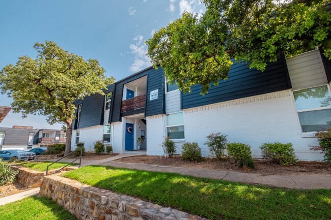 Foto del edificio - 531 Bedford Rd