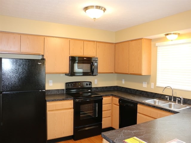 Building Photo - 5841 Privilege Dr