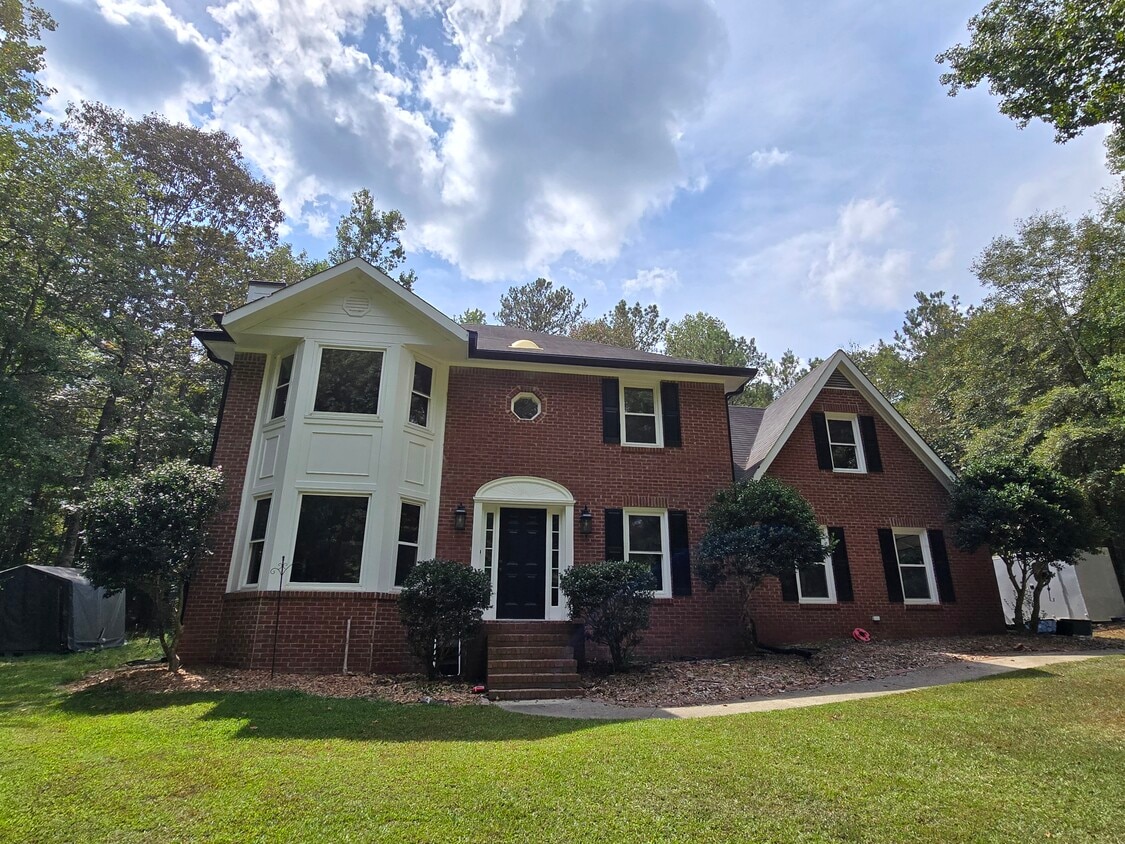 Foto principal - 160 Granby Ln