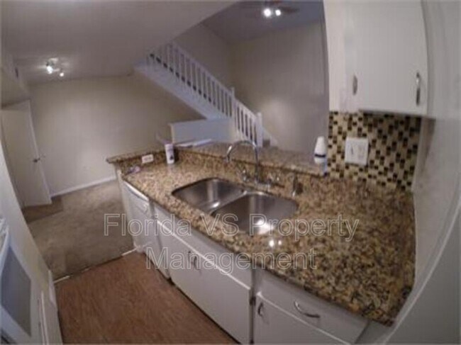 Building Photo - 413 Fountainhead Cir