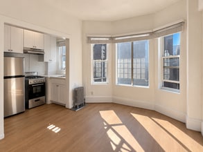 Building Photo - 937 O'Farrell St