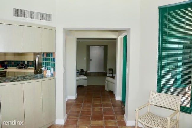 Building Photo - 2 br, 2 bath  - 120 SE 5th Ave Ph 26