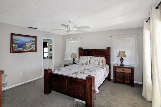 Building Photo - Waterside Ln, 1207