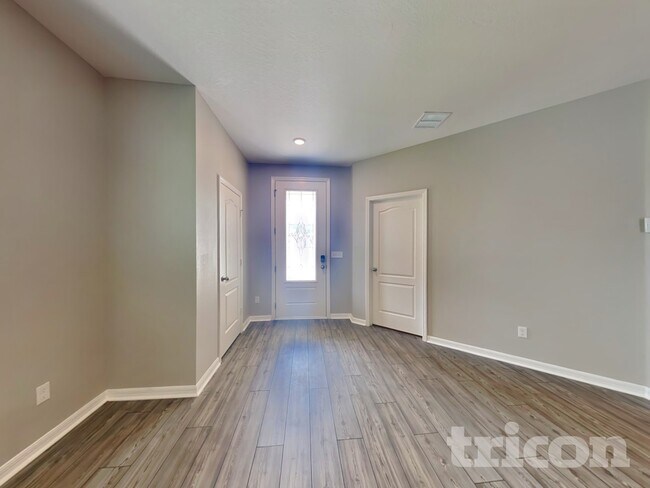 Building Photo - 523 Falcon Ridge Rd