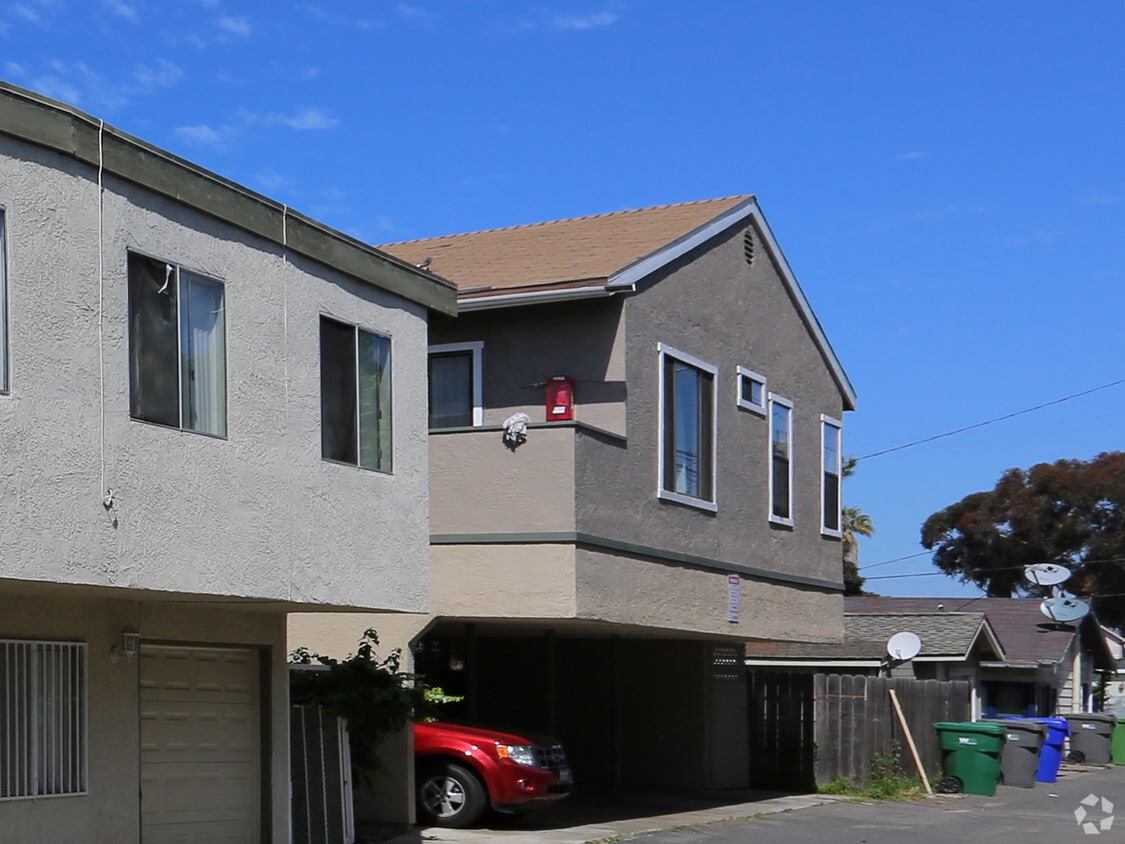 Building Photo - Neptune's Cove