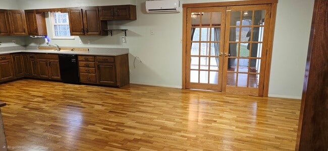 Foto del edificio - 9112 E Prospect Rd