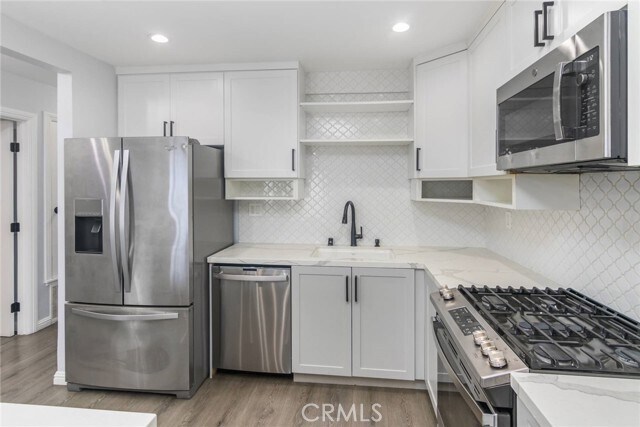 Foto del edificio - 15565 Crestview Ln