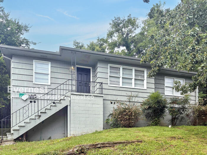 Foto principal - Lovely 3-Bedroom Home with Modern Comforts...