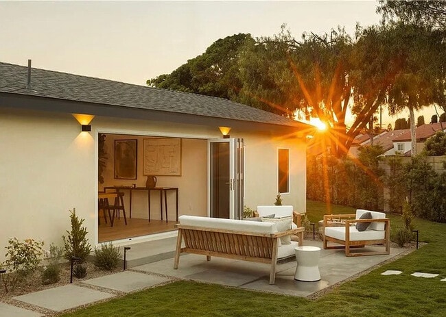 Foto del edificio - 3499 San Rafael Cir