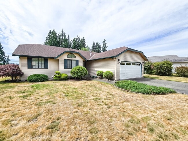 Building Photo - 3BD 2BA Rambler
