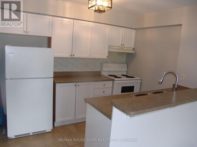 Photo du bâtiment - 102 Aspen Springs Dr