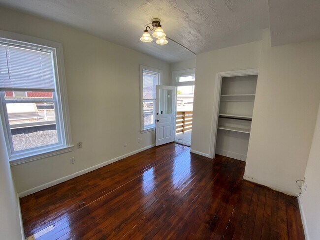 Building Photo - 139 E Philadelphia St