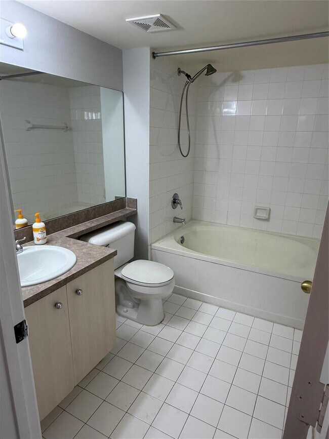 Foto del edificio - 11165 SW 6th St