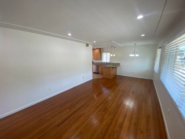 Foto del edificio - 4526 Wightman St