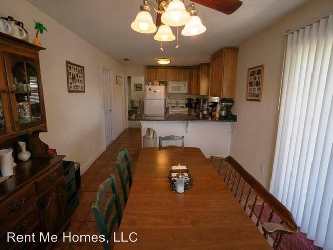 Building Photo - 3 br, 2 bath House - 10 Starlight Drive