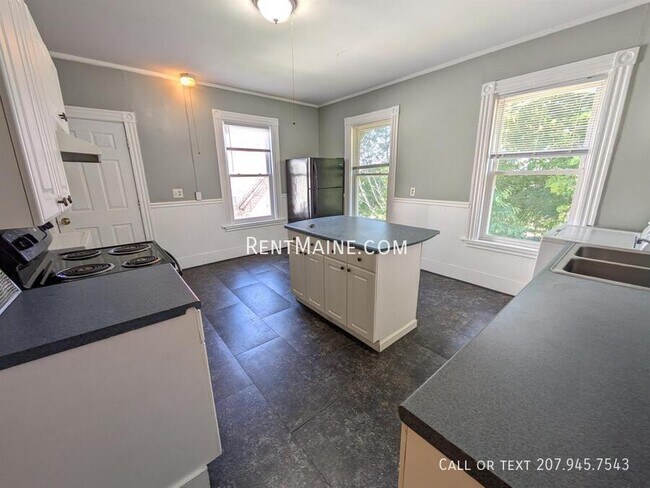 Foto del edificio - 6 Fifth St. Apt.