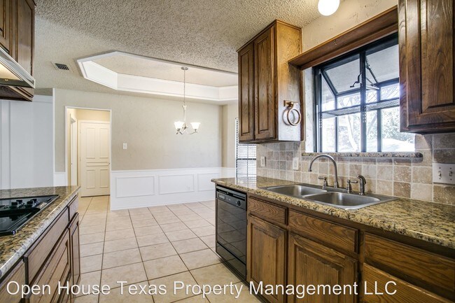 Building Photo - 3 br, 2 bath House - 714 Lakewood Ln