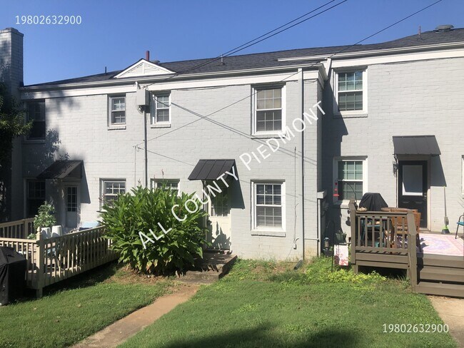 Foto del edificio - 547 Wakefield Dr