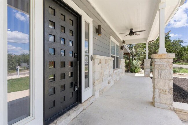 Building Photo - 10101 Twin Lake Loop