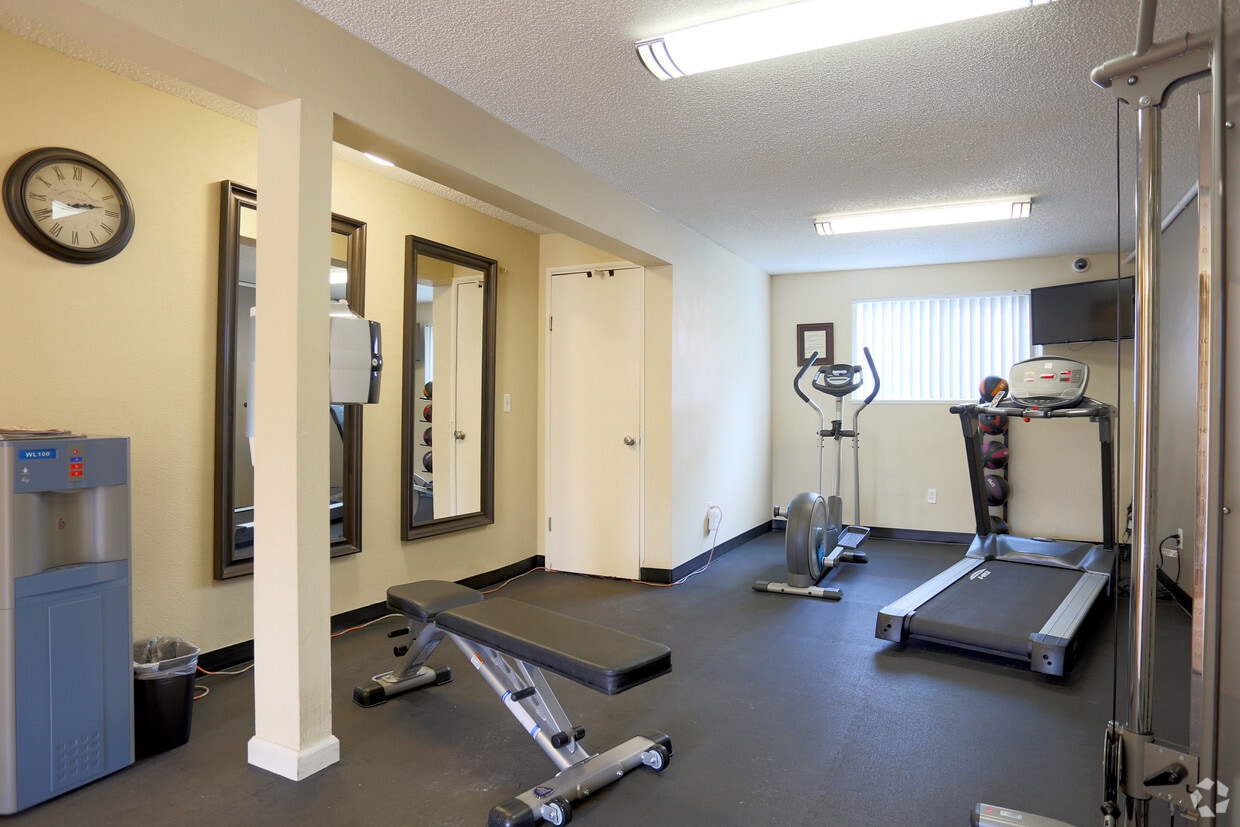 Oak Grove Apartments Milwaukie, OR