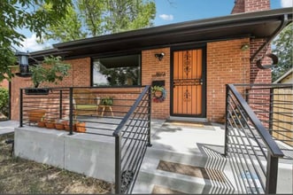 Building Photo - 8072 Julian St