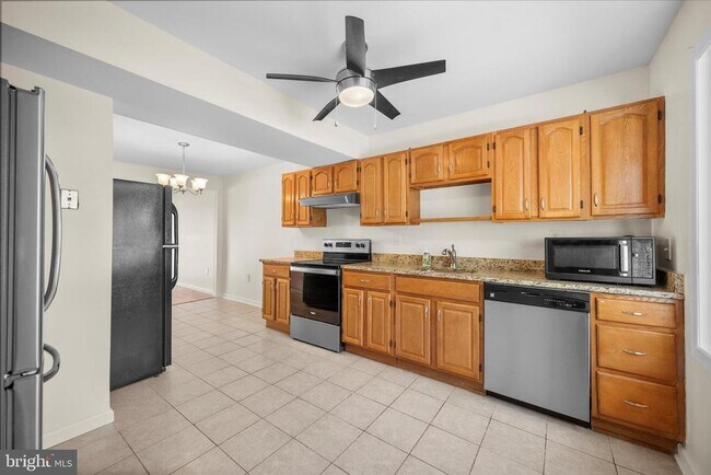 Foto del edificio - 14797 Tamarack Pl