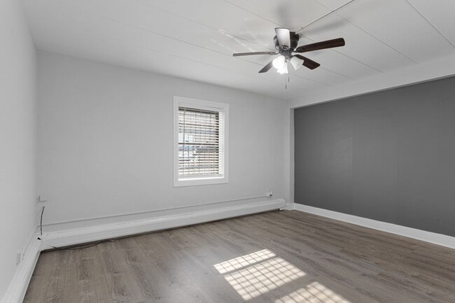 Foto del edificio - 6023 N Kenmore Ave