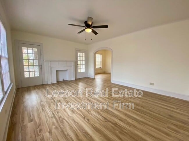 Building Photo - 251 Boulevard St