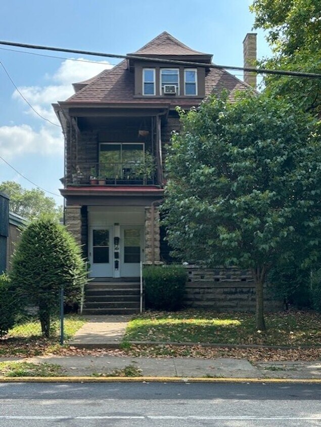 Primary Photo - 609 S Braddock Ave