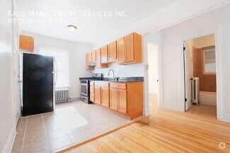 Building Photo - 3057 W Argyle St