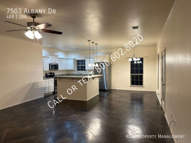 Building Photo - Great 4 bed 2 bath in City View!