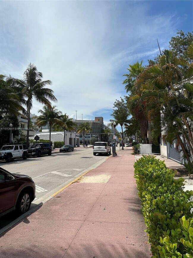 Foto del edificio - 401 Collins Ave