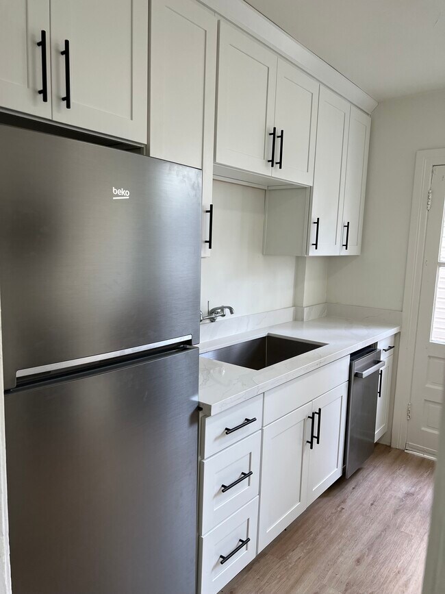 Foto del edificio - 617 N Oakes St