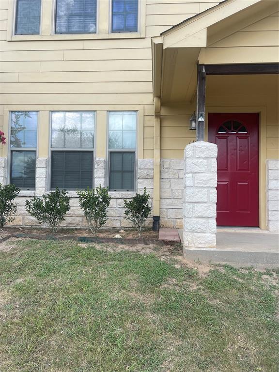 Primary Photo - 103 Bolero Way