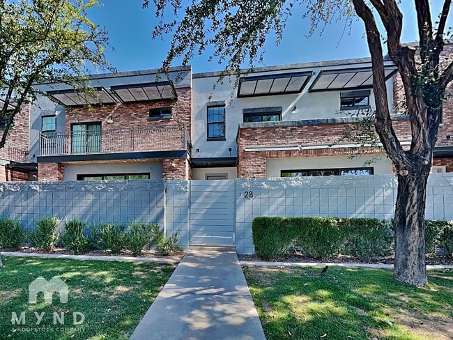 Building Photo - 240 W Missouri Ave