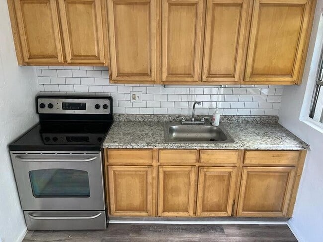 Photo - 5261 Alhambra Dr Apartment