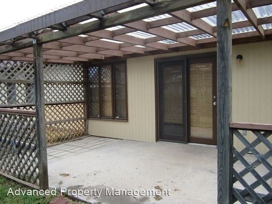 Building Photo - 3 br, 2 bath House - 320 Palomino Lane