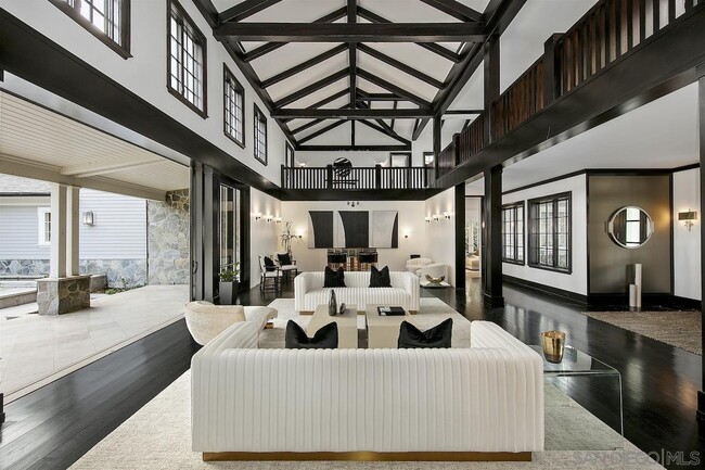 Foto del edificio - 2681 Idlehour Ln