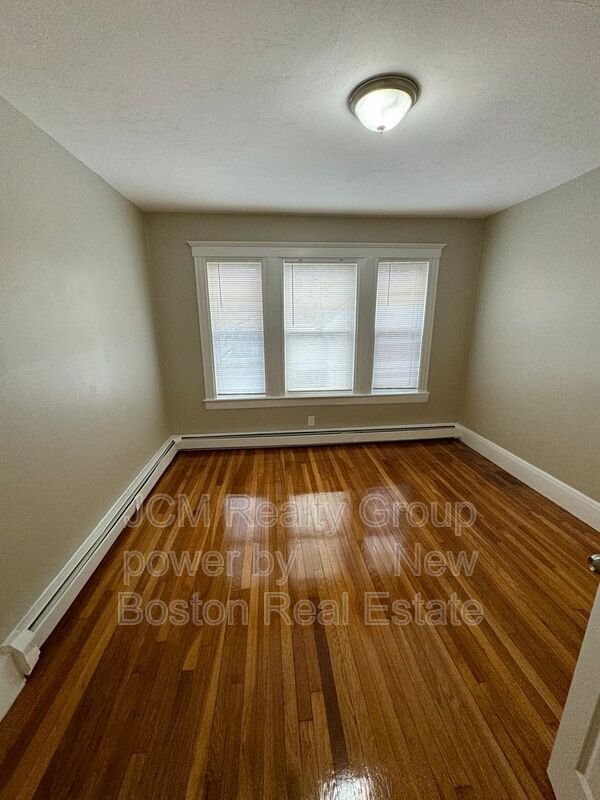 Building Photo - 23 Mall St