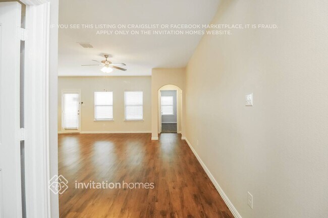 Building Photo - 9016 Curacao Dr