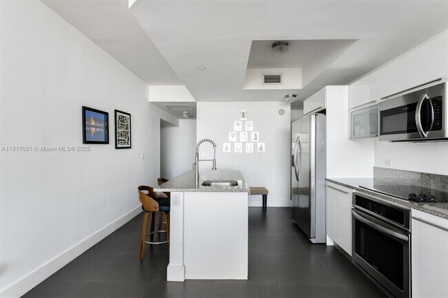 Building Photo - 888 Biscayne Blvd