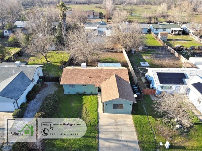 Foto del edificio - 1448 Andrew Ave