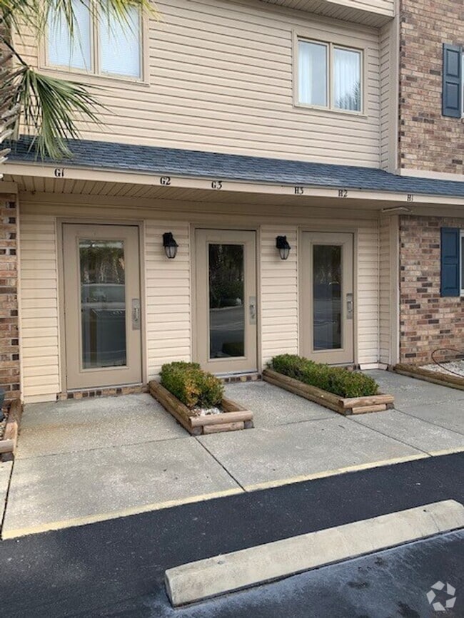 Building Photo - 205 Double Eagle Dr